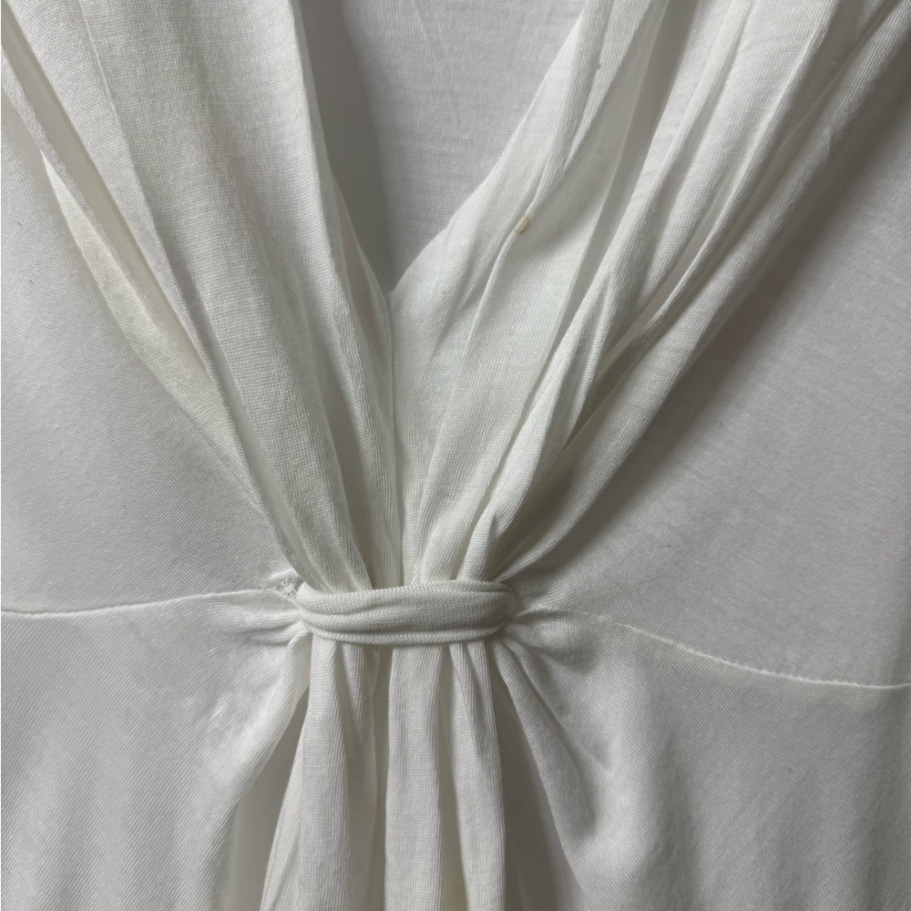 Splendid Top, S, White,Sleeveless, V Neck w/ gathered front Excellent Condition - Picture 6 of 11